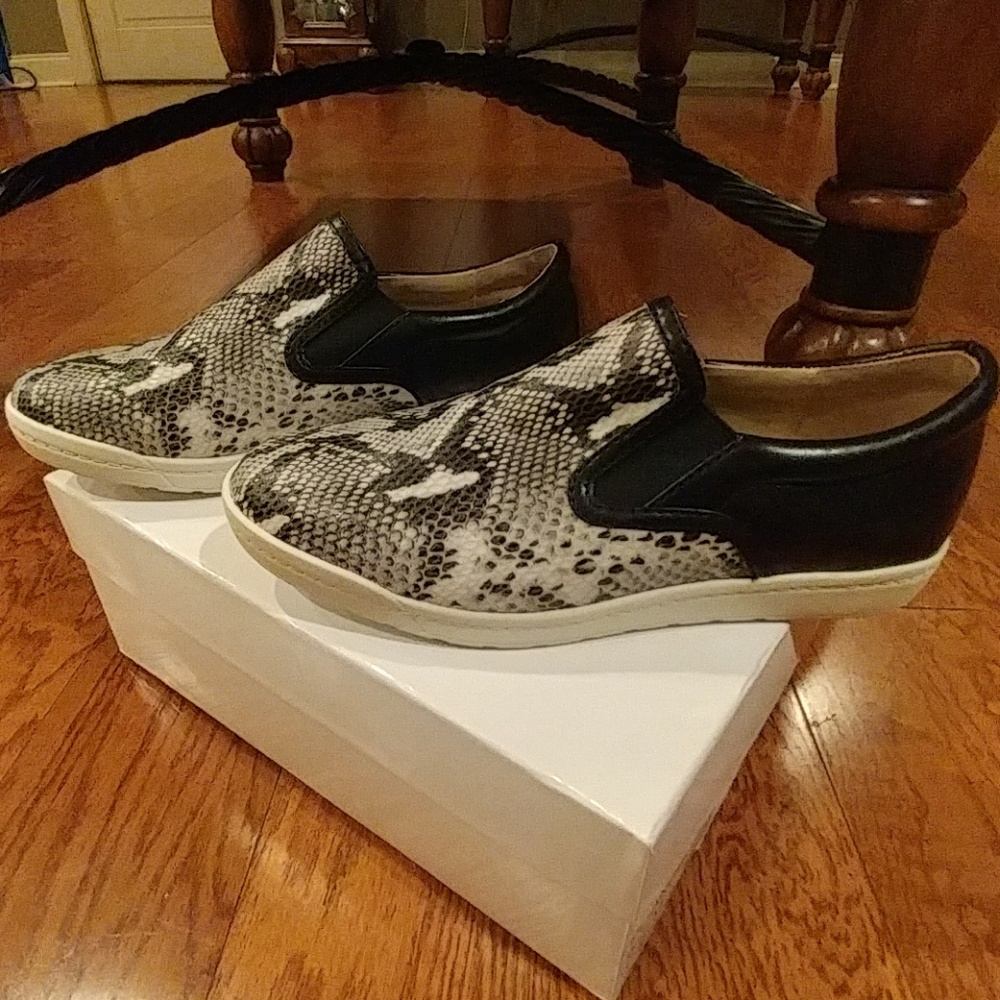 Slip on Sneakers